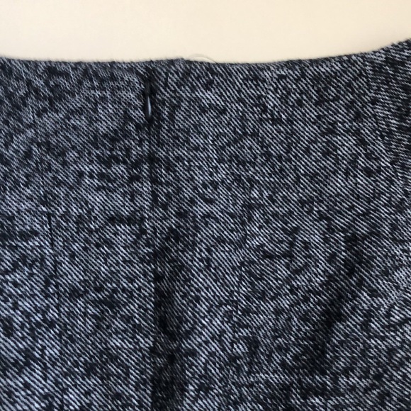 Sz 4 Ann Taylor Wool Skirt - Picture 4 of 5